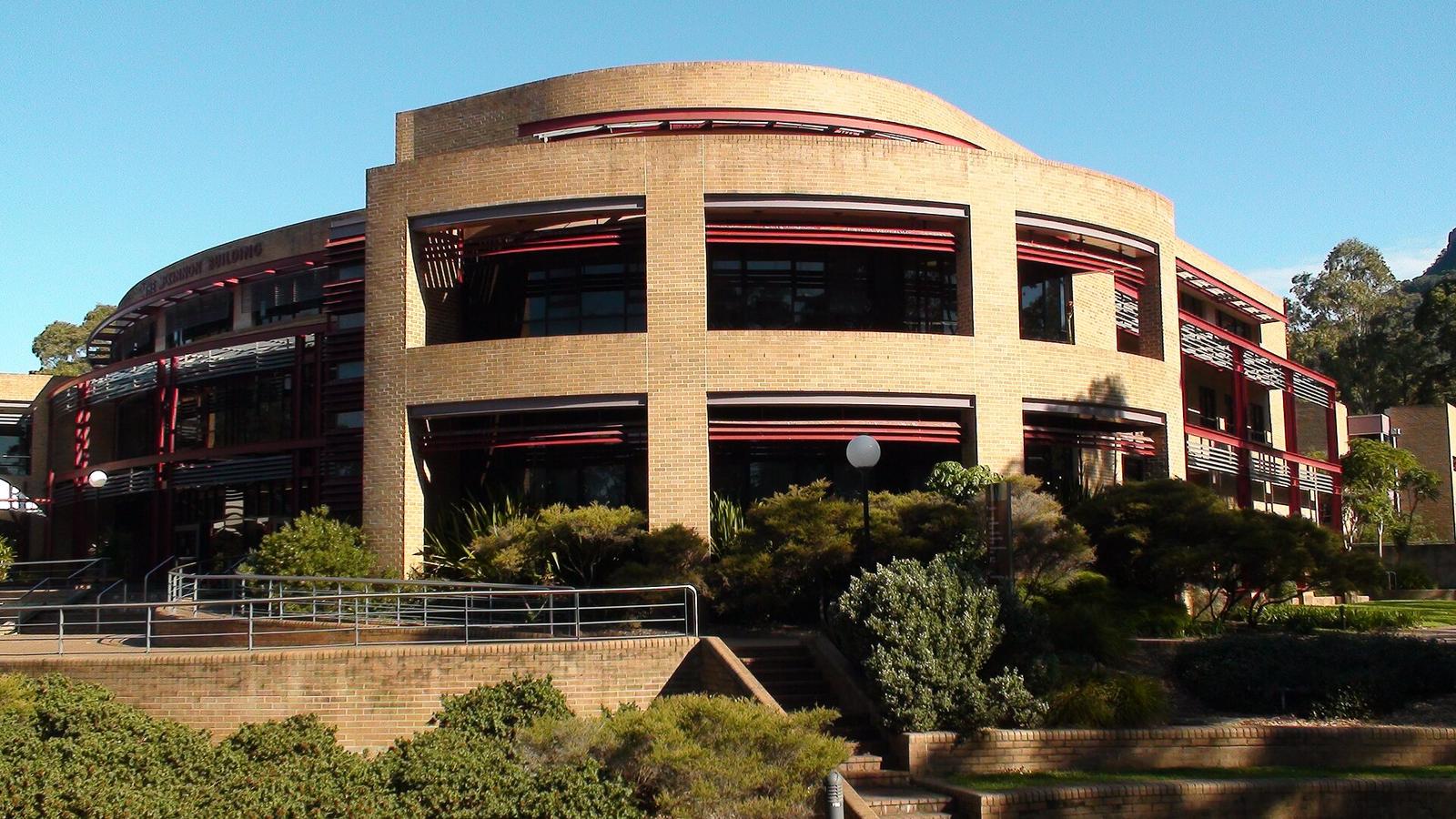 Uni of Wollongong McKinnon building
